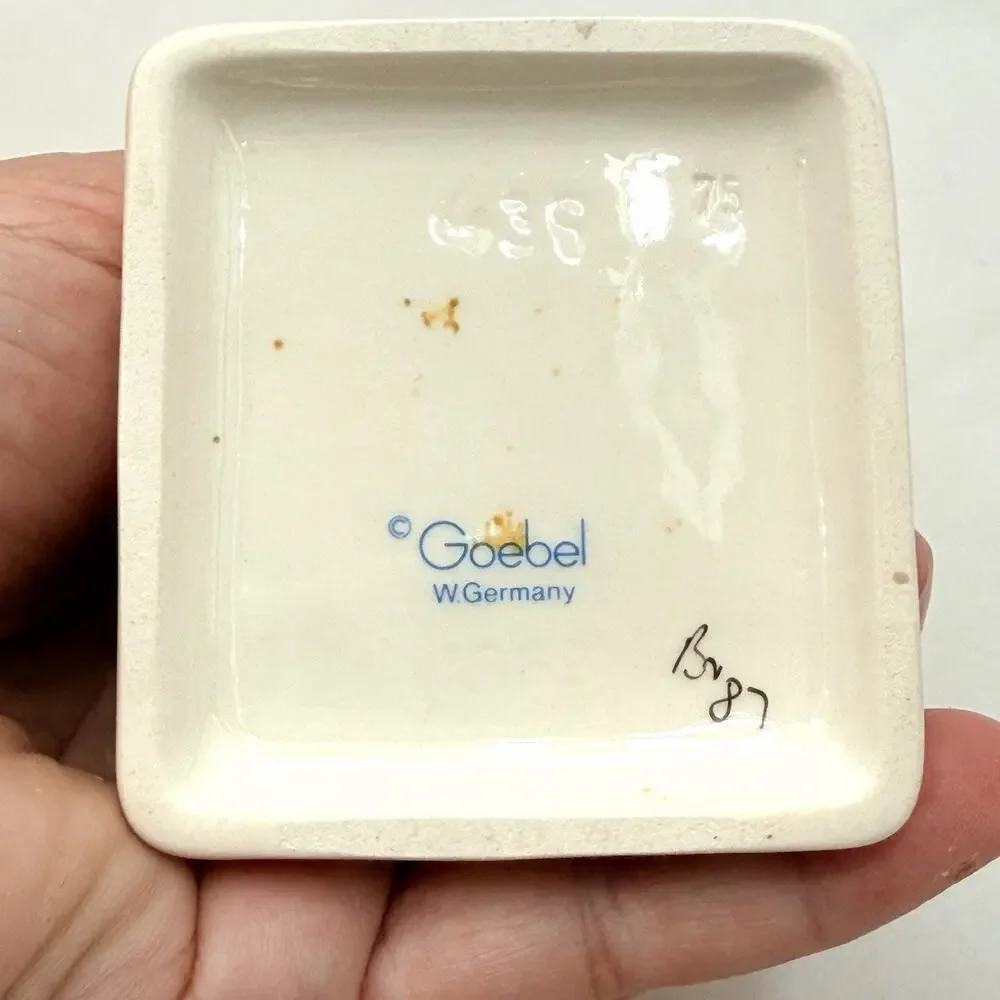 Goebel Hummel Figurine A Gentle Glow Candleholder HUM 439 TMK6 Signed 5.25